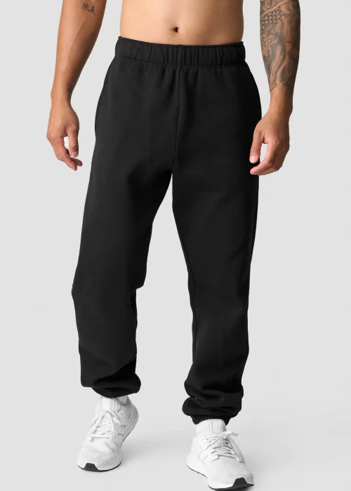 Pants & Shorts Model Images (1)